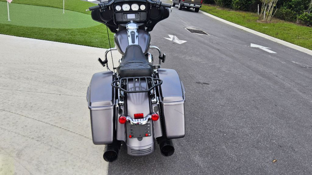 Street Glide®