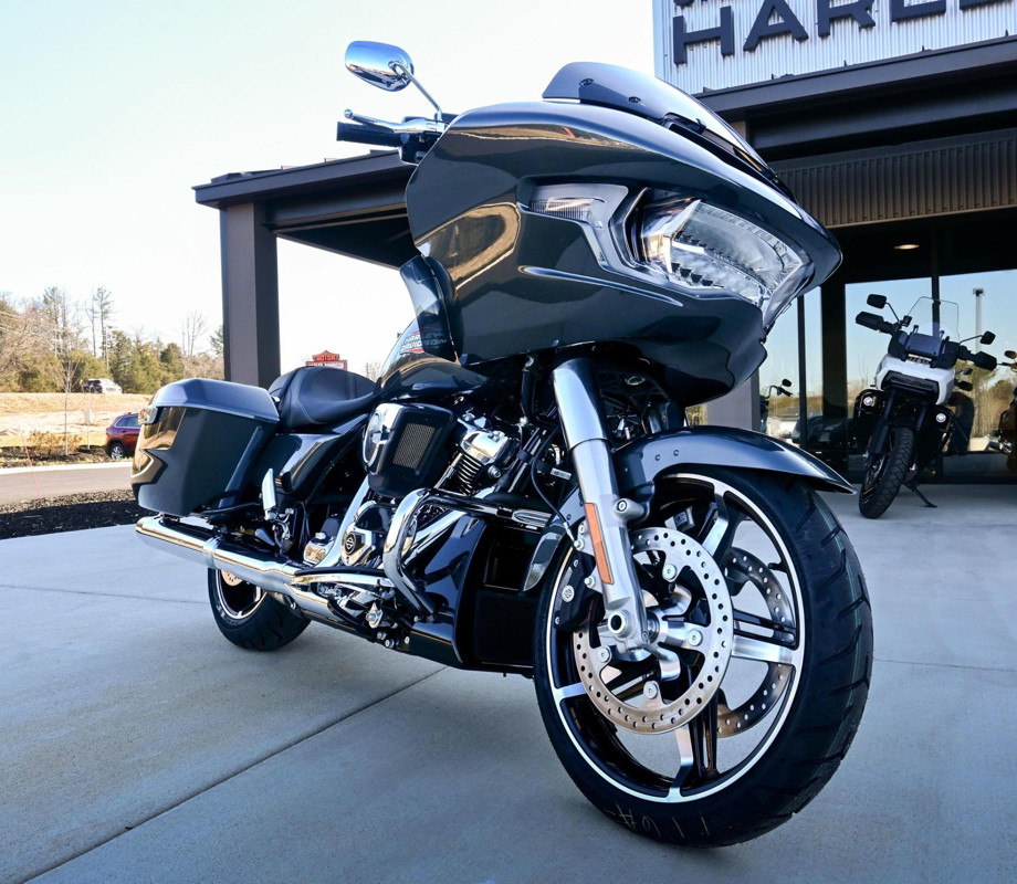 Road Glide®