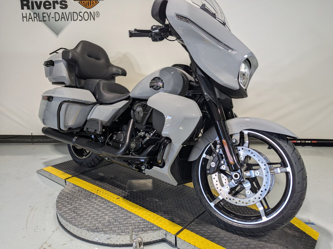 Street Glide® Ultra