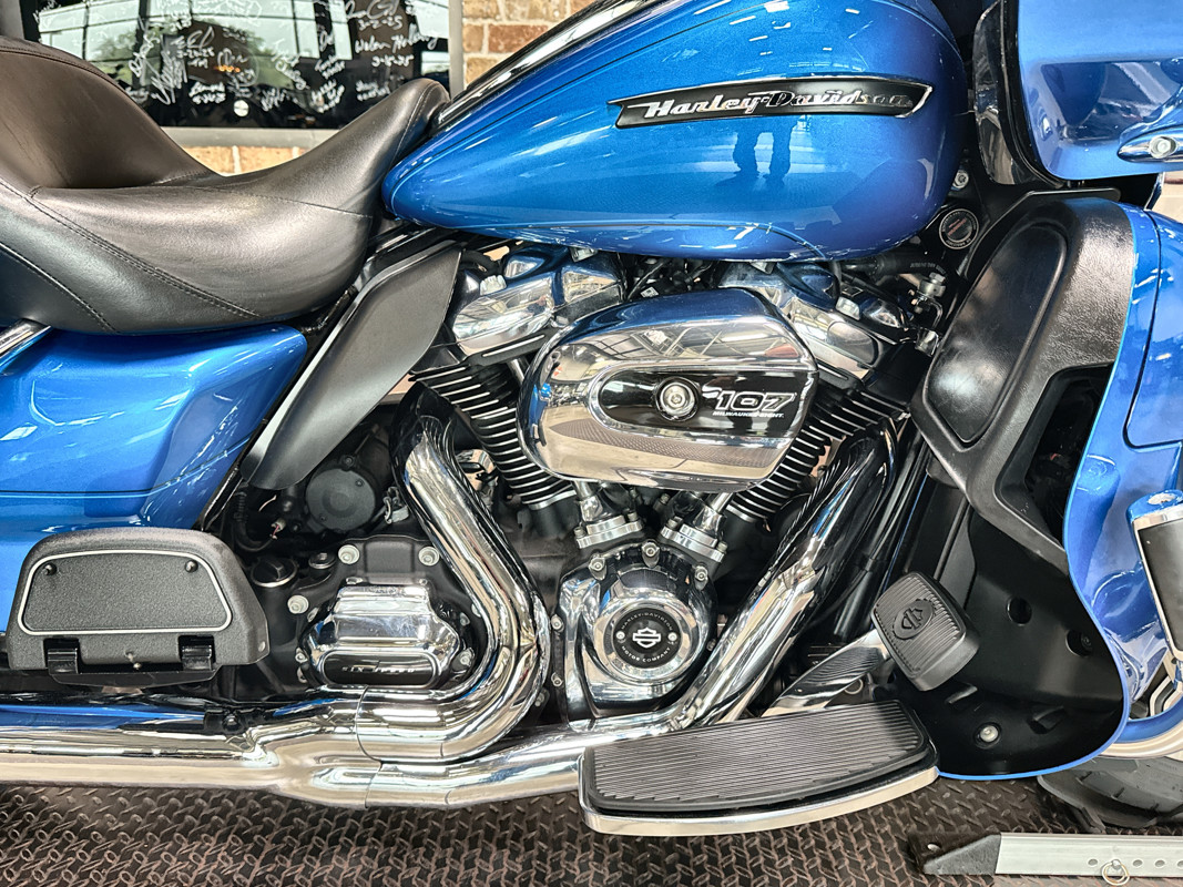 Road Glide® Ultra