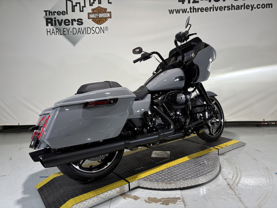 Road Glide®
