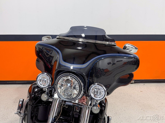CVO® Ultra Classic® Electra Glide® 110th Anv. Ed.