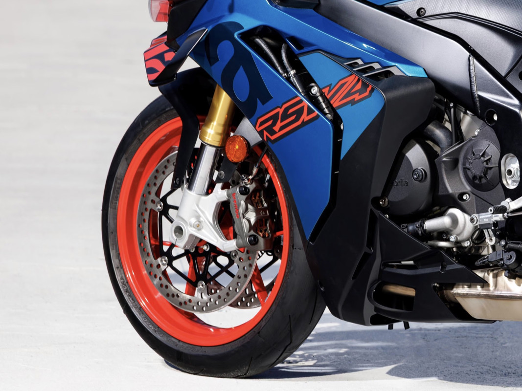 RSV4 1100