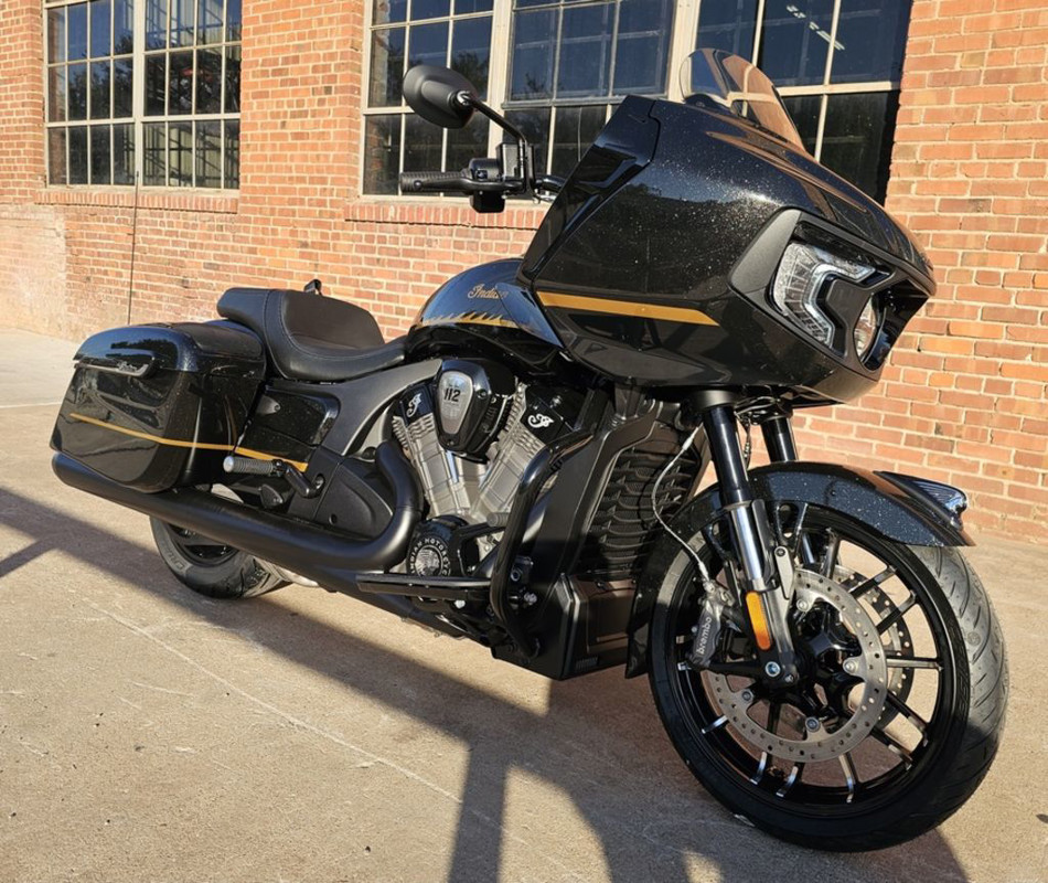 Challenger Dark Horse 112