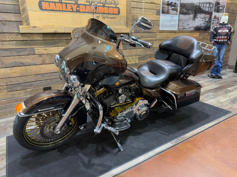 Electra Glide® Ultra® Limited 110th Anniversary