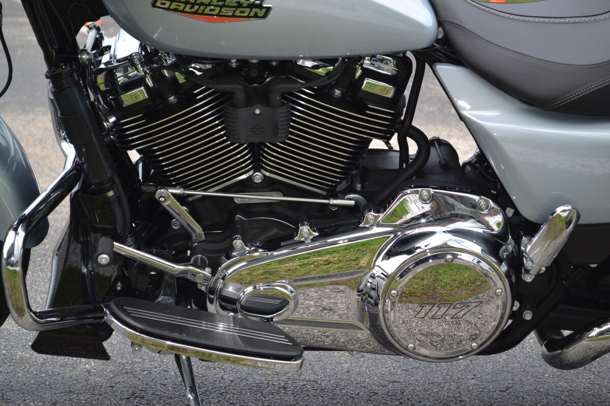 Street Glide®