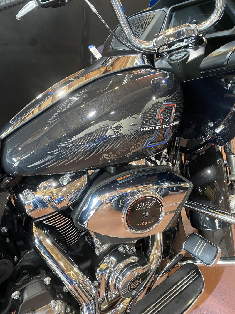 Road Glide®