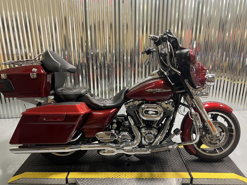 Street Glide®