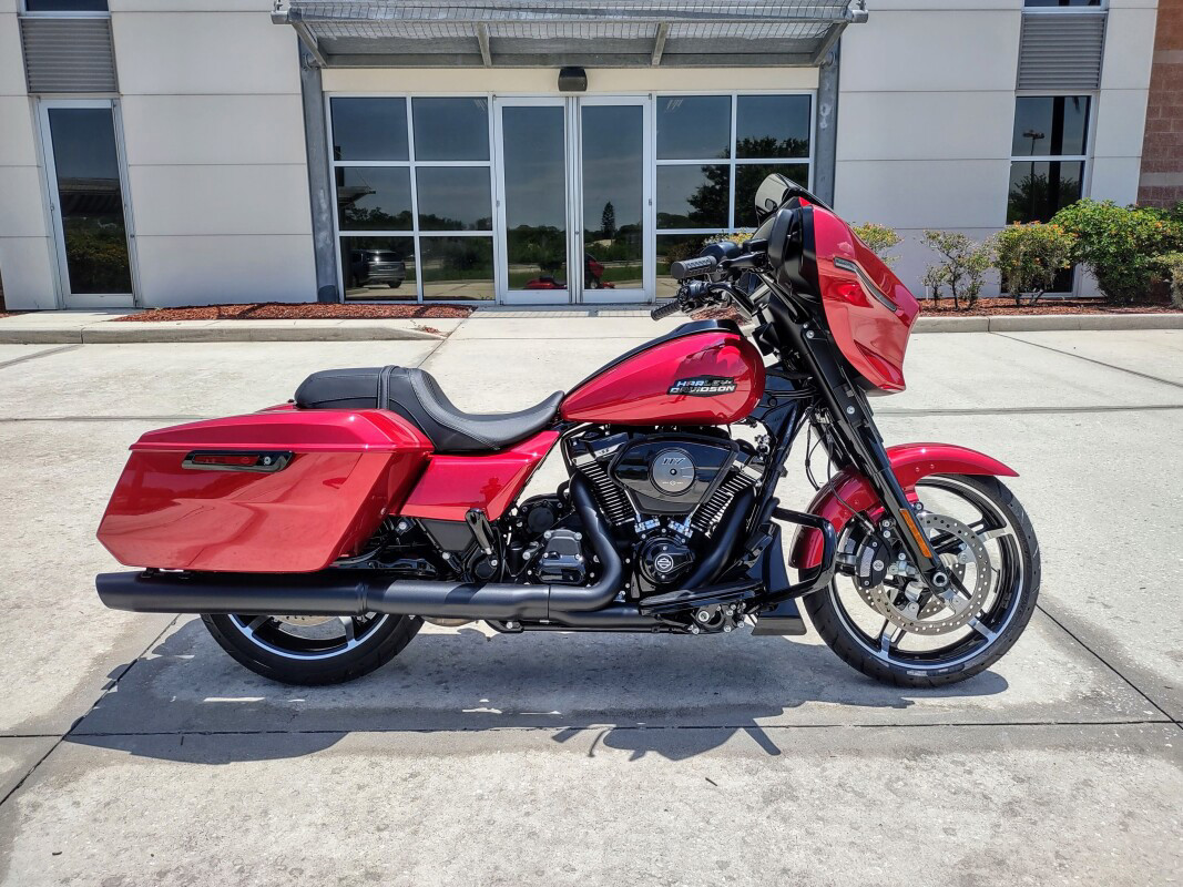 Street Glide®