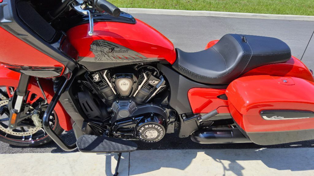 Challenger Dark Horse