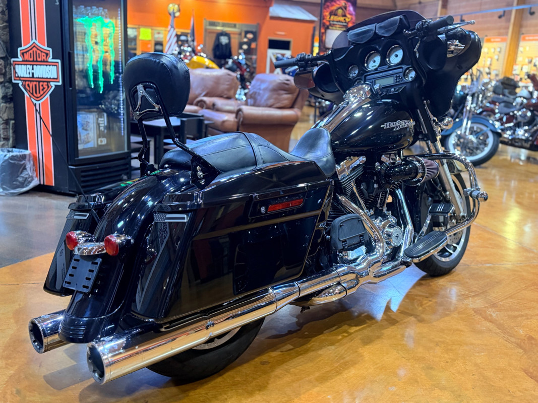 Street Glide®