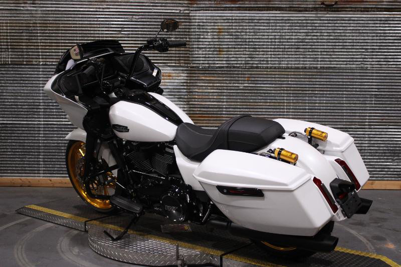 Road Glide®