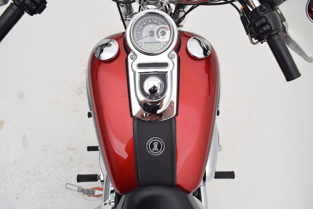 Dyna® Super Glide® Custom