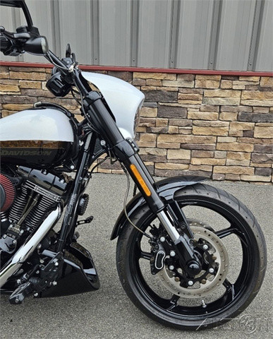 CVO® Pro Street Breakout®