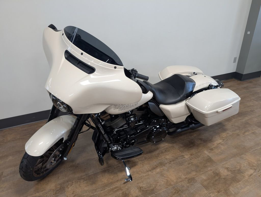 Street Glide® ST
