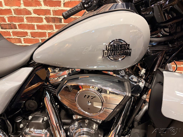 Street Glide® Limited