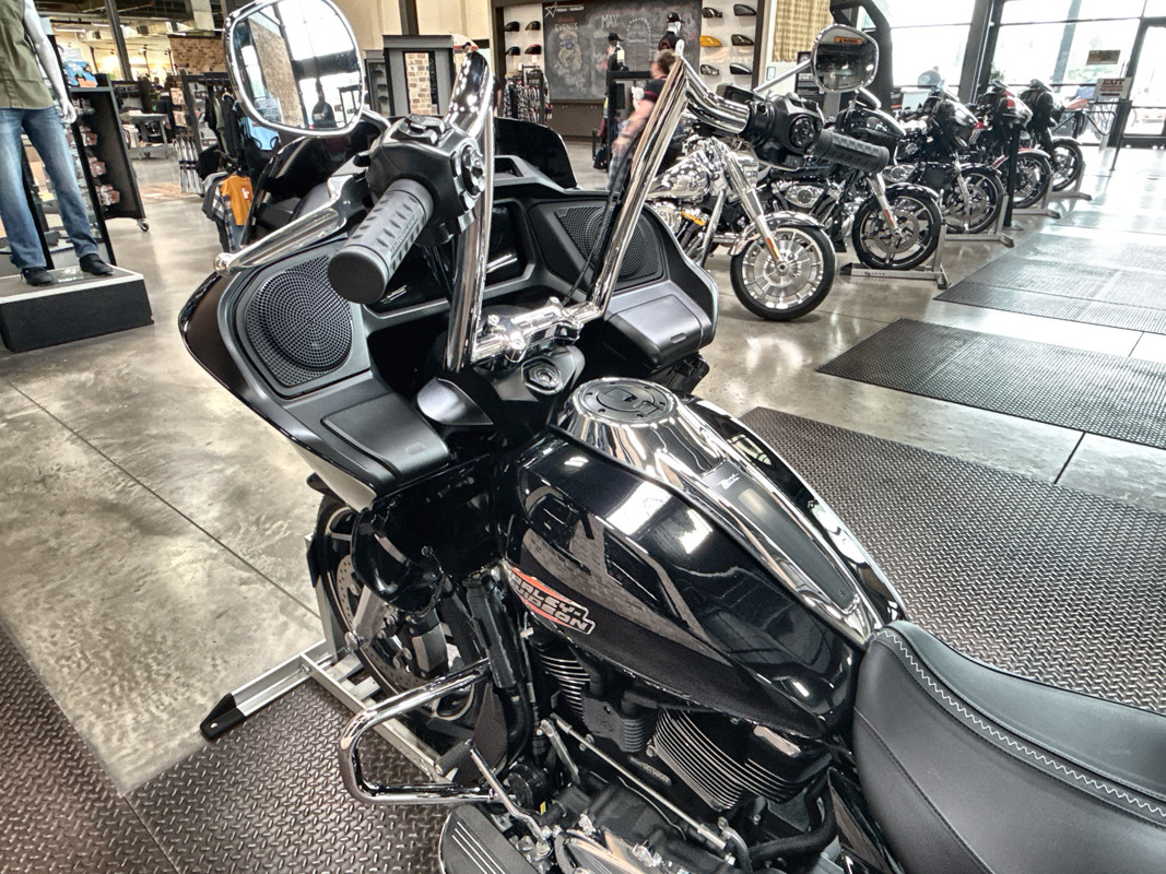 Road Glide®