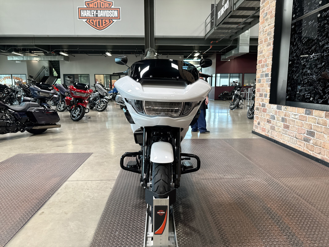 Road Glide®