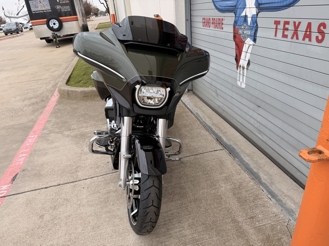 Street Glide®