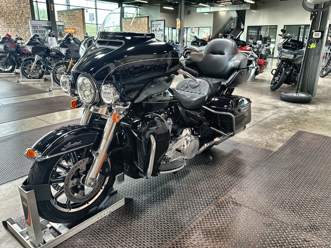 Electra Glide® Ultra Limited® Low