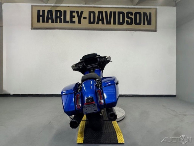 Street Glide®