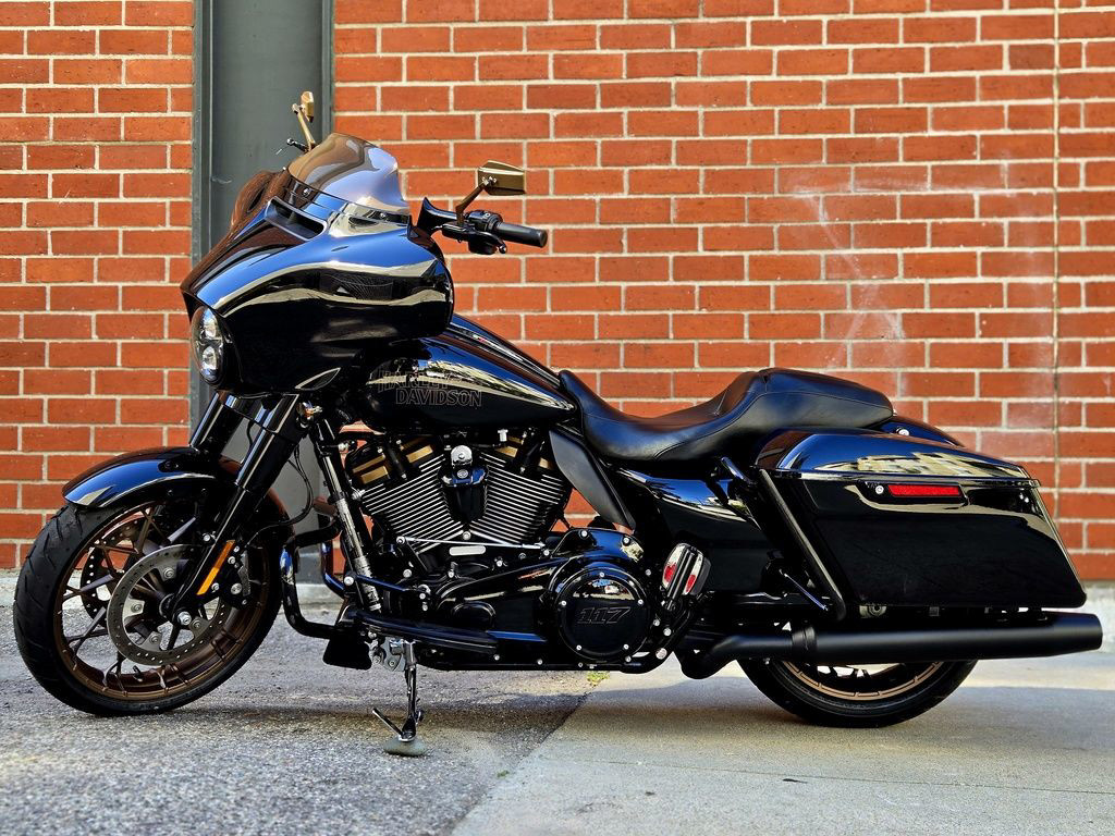 Street Glide® ST