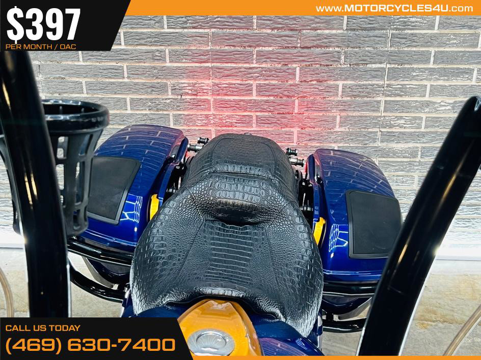 Road Glide®