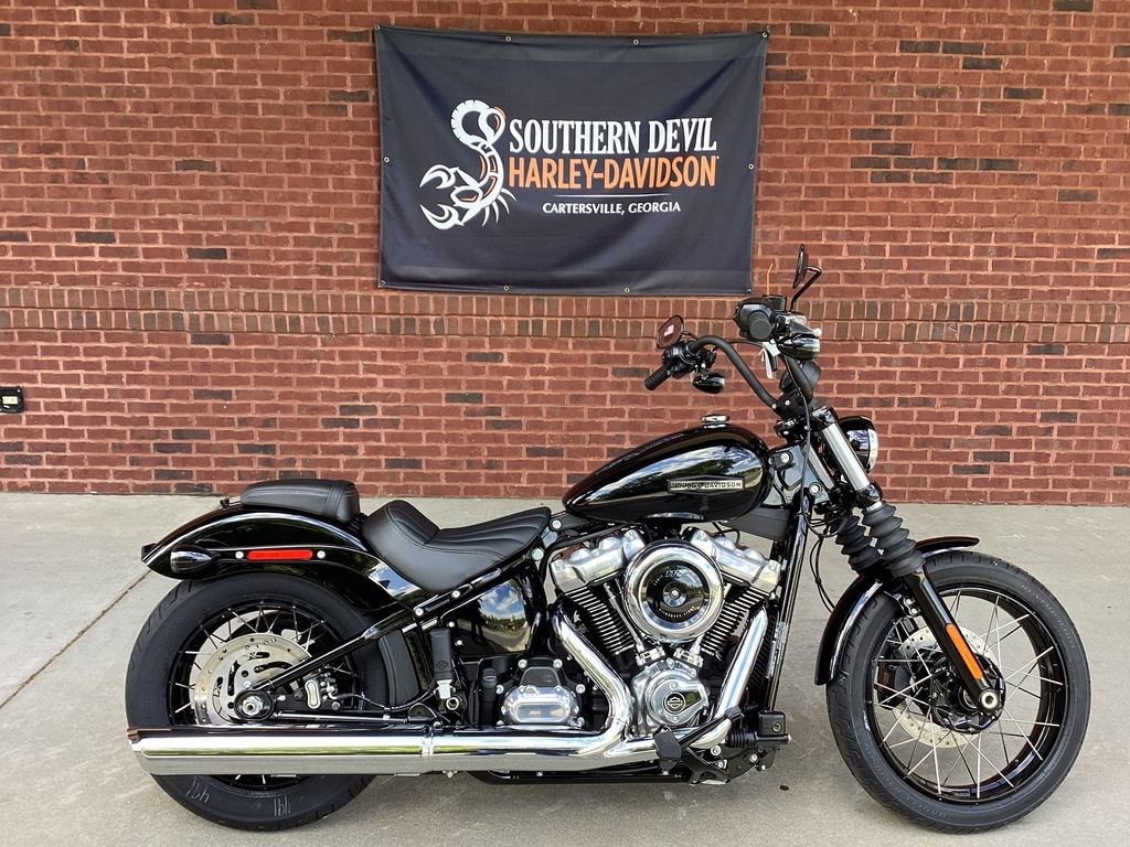 Street Bob®