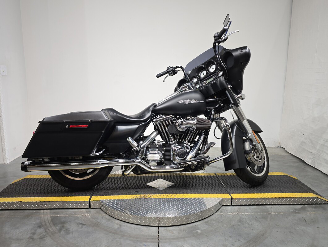 Street Glide®