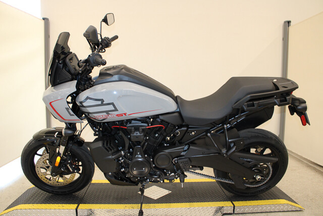 Pan America® 1250 ST