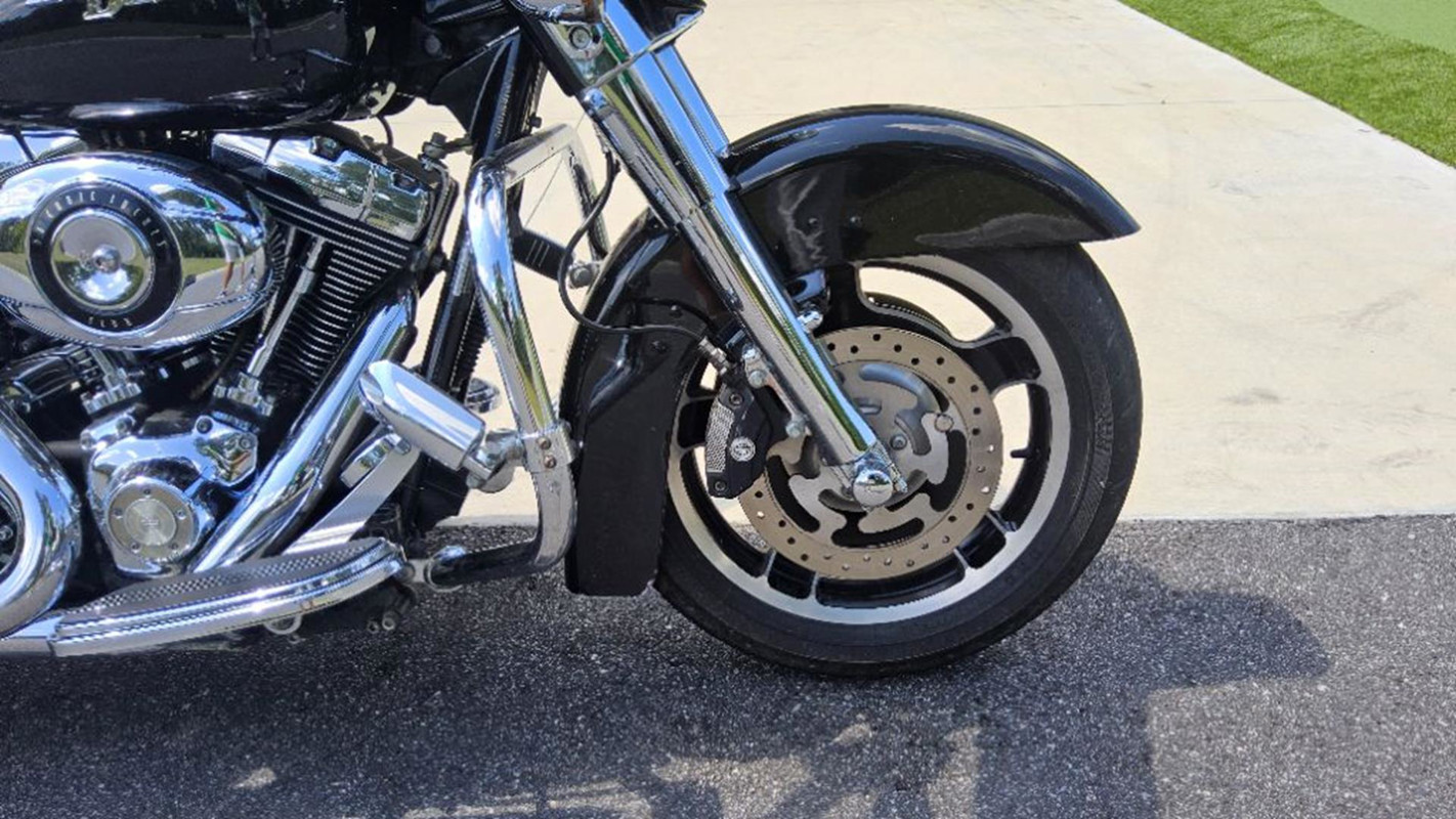 Street Glide®