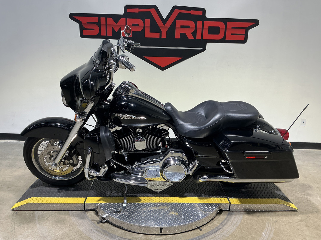 Street Glide®