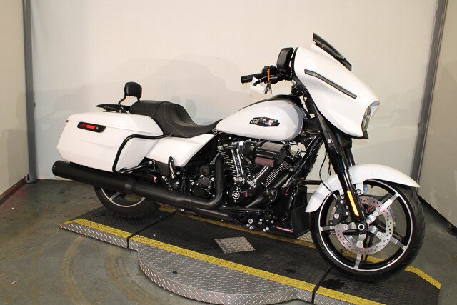Street Glide®