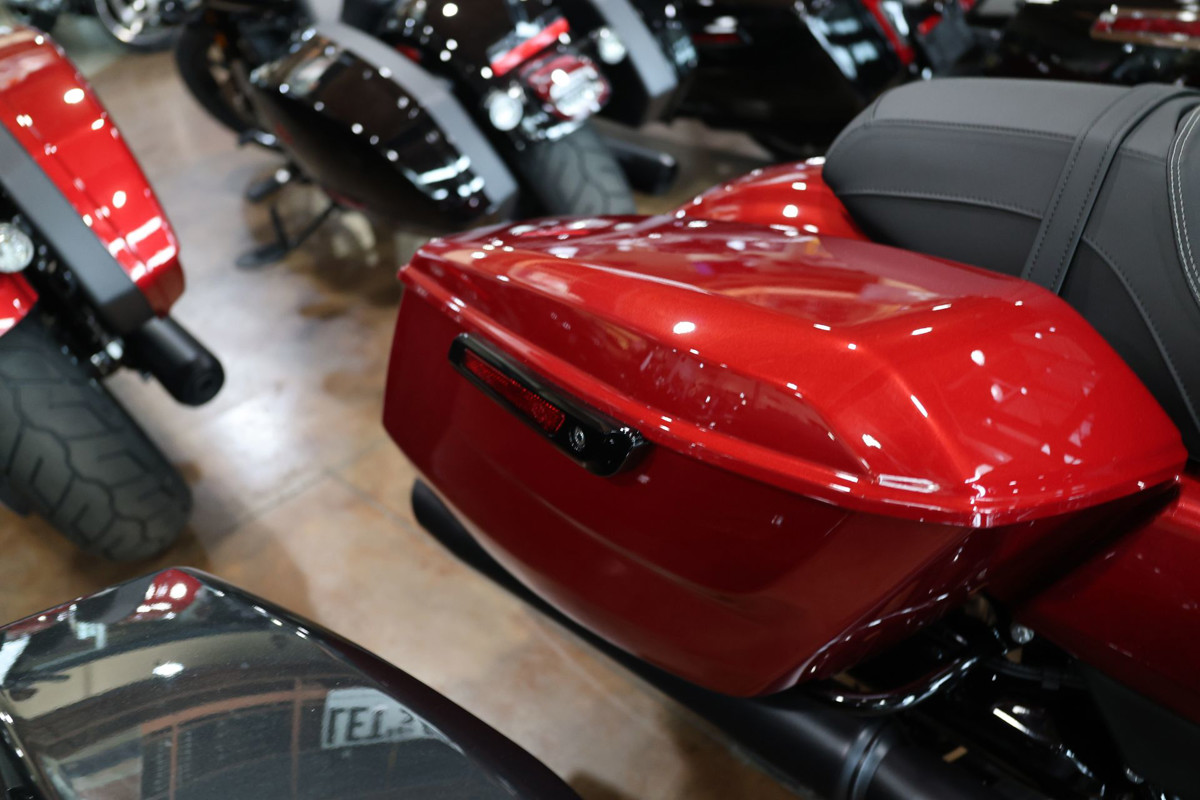 Street Glide®