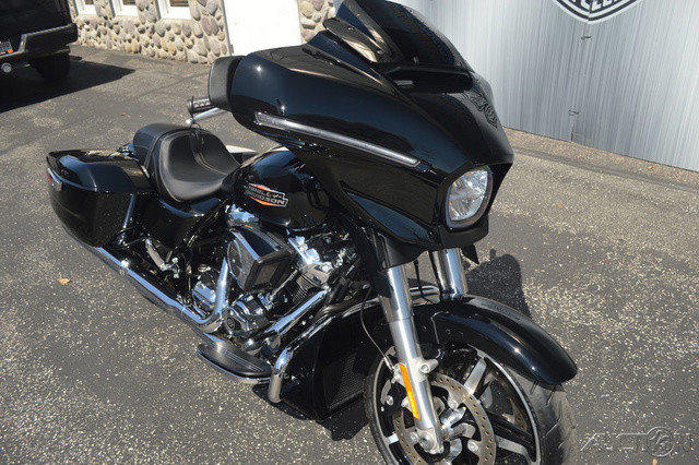 Street Glide®