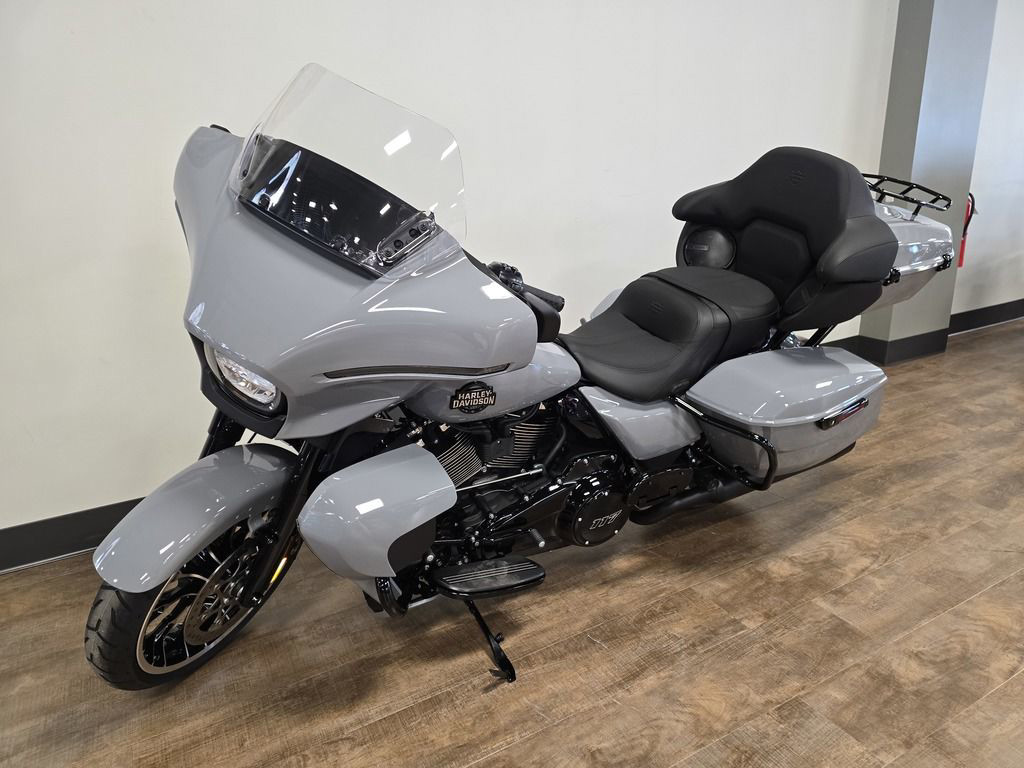 Street Glide® Limited