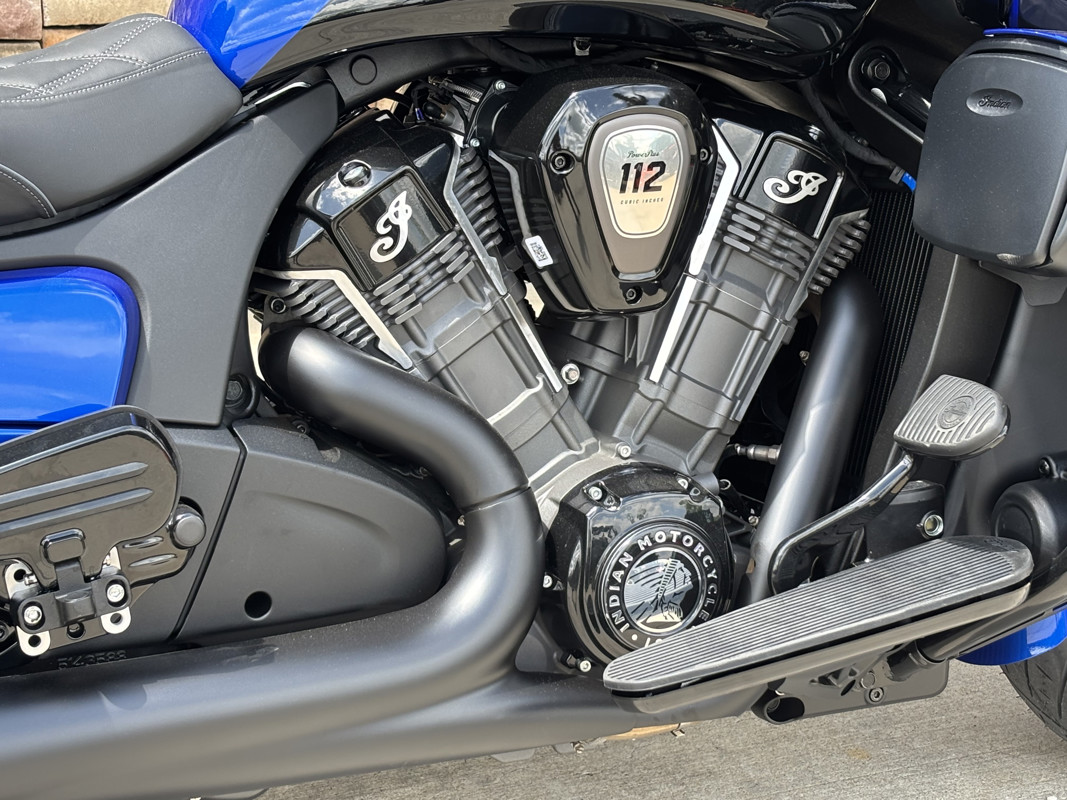 Pursuit Dark Horse 112