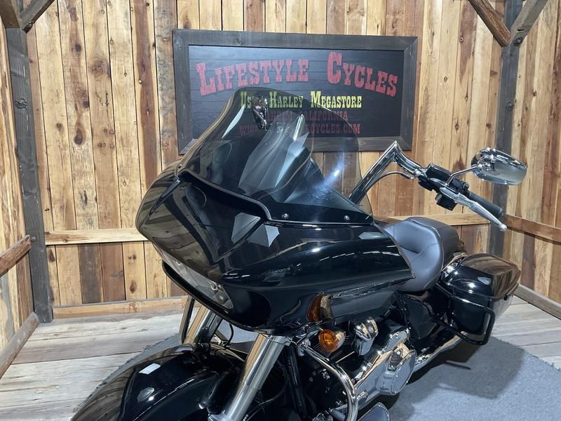 Road Glide®