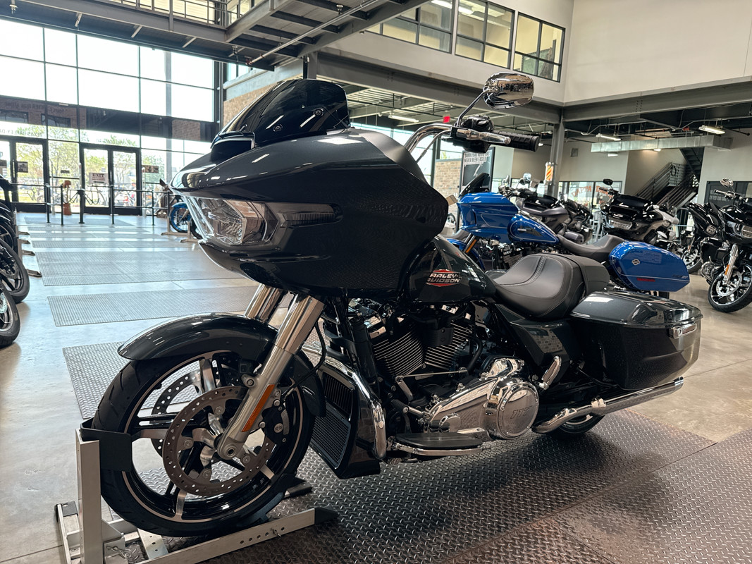 Road Glide®