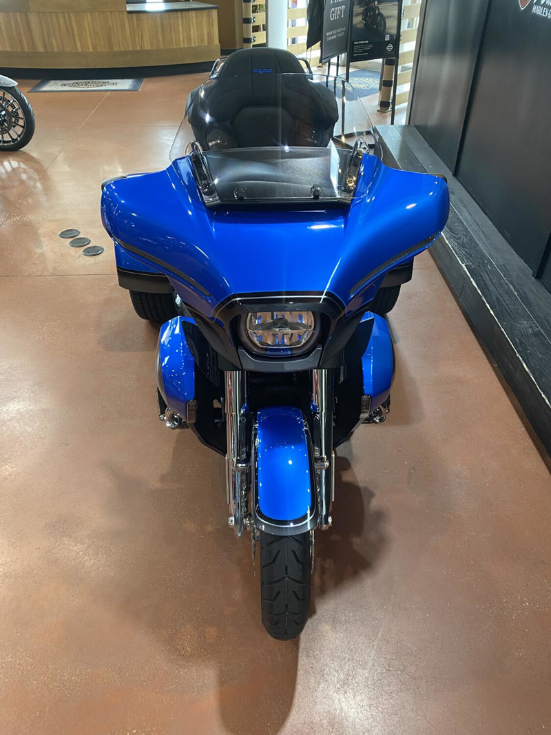CVO® Street Glide® 3 Limited