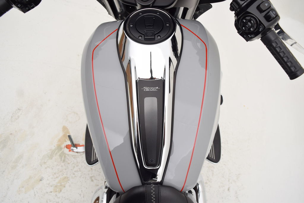 Street Glide®