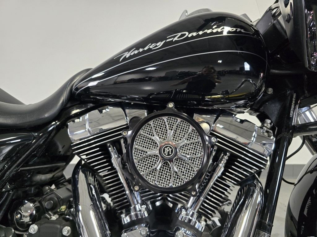 Road Glide® Custom