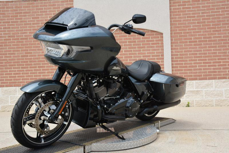 Road Glide®