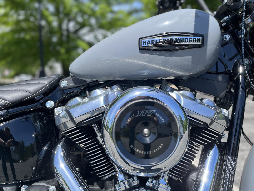Street Bob®