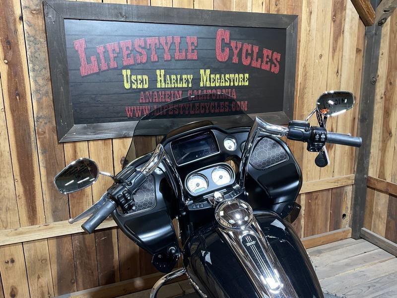 Road Glide®
