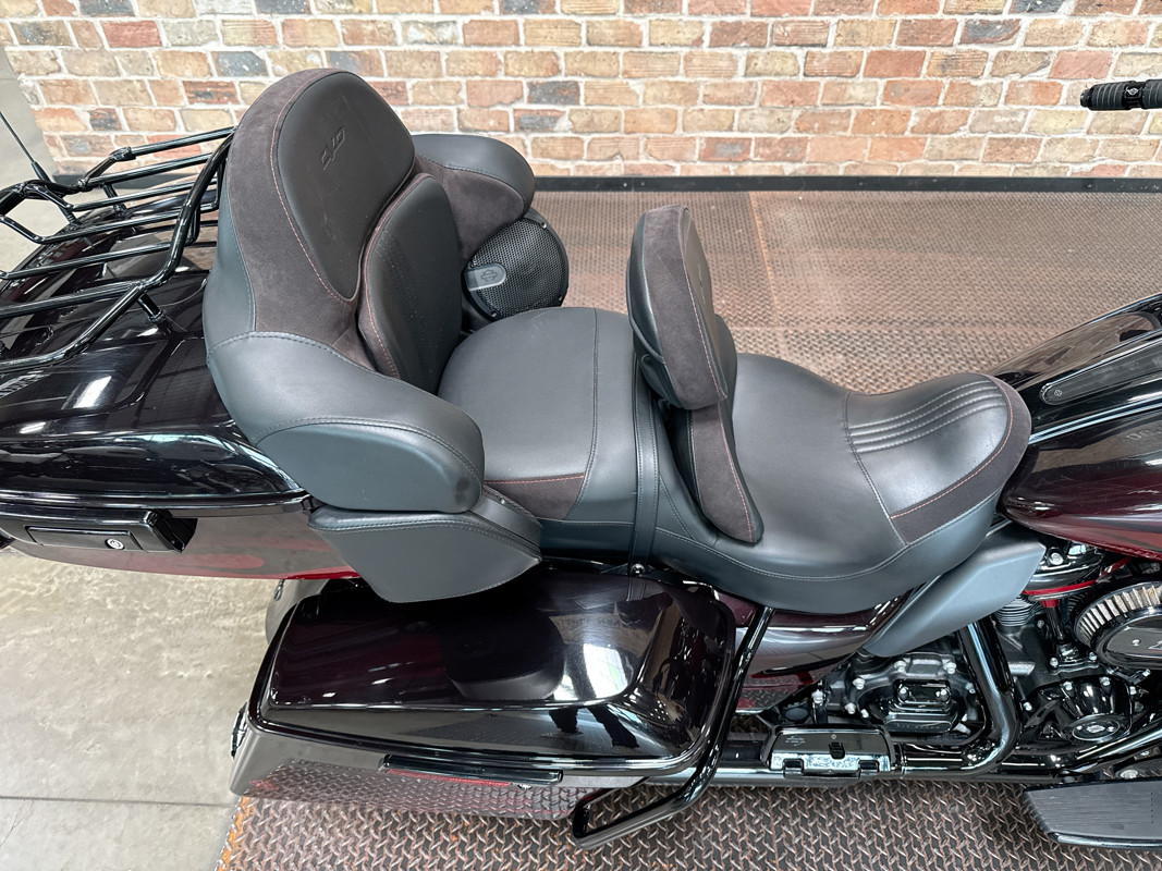 CVO® Road Glide®