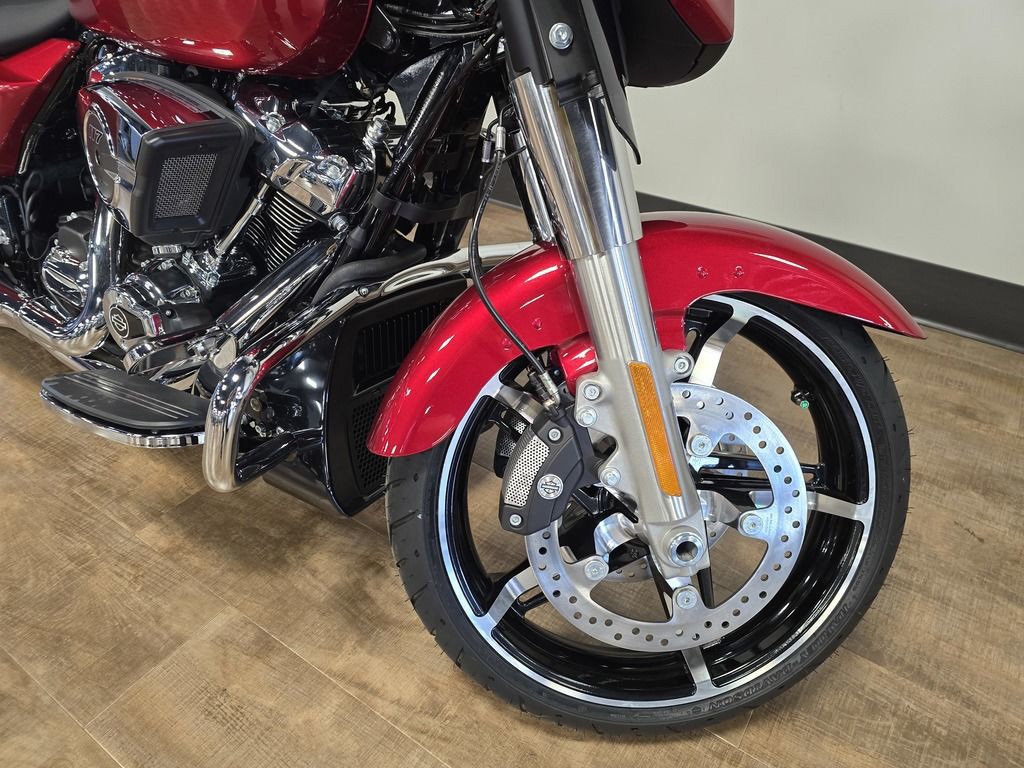 Street Glide®