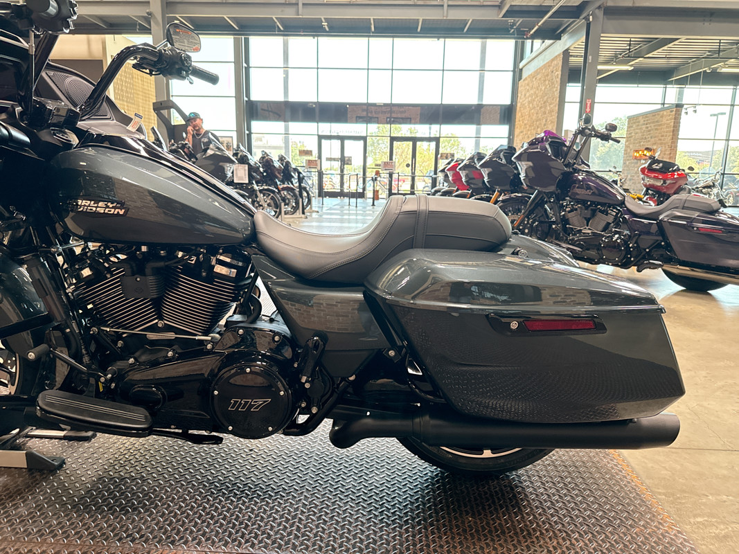 Road Glide®