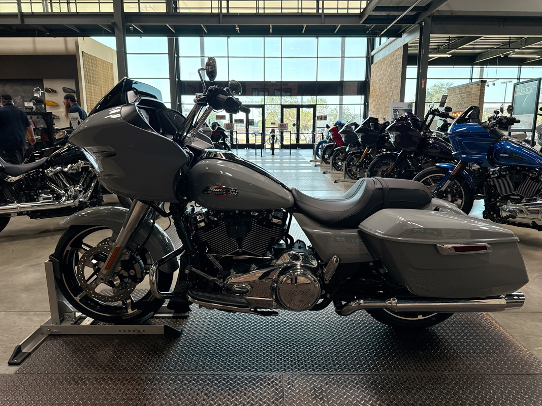 Road Glide®