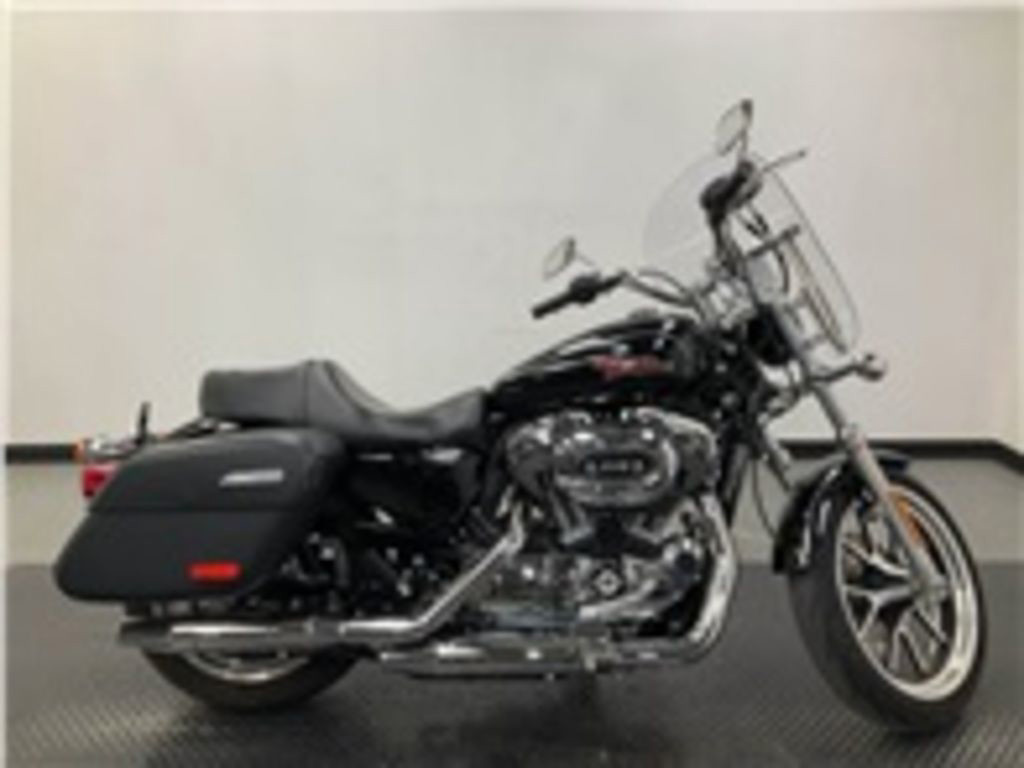 Sportster® SuperLow® 1200T